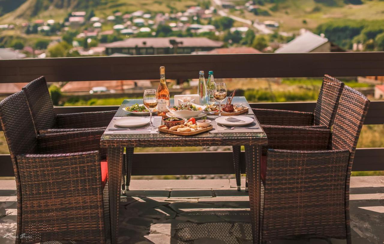 Alpine Lounge Kazbegi Hotel Exterior photo