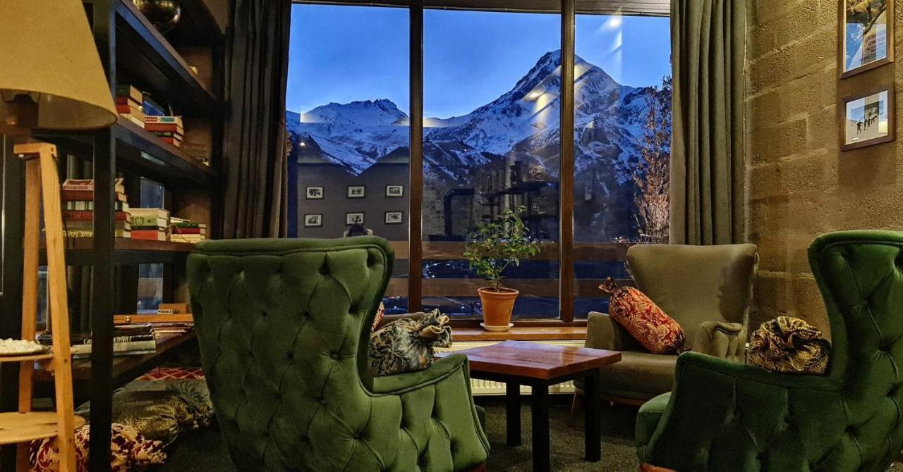 Alpine Lounge Kazbegi Hotel Exterior photo