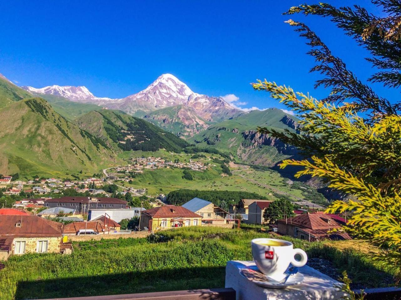 Alpine Lounge Kazbegi Hotel Exterior photo