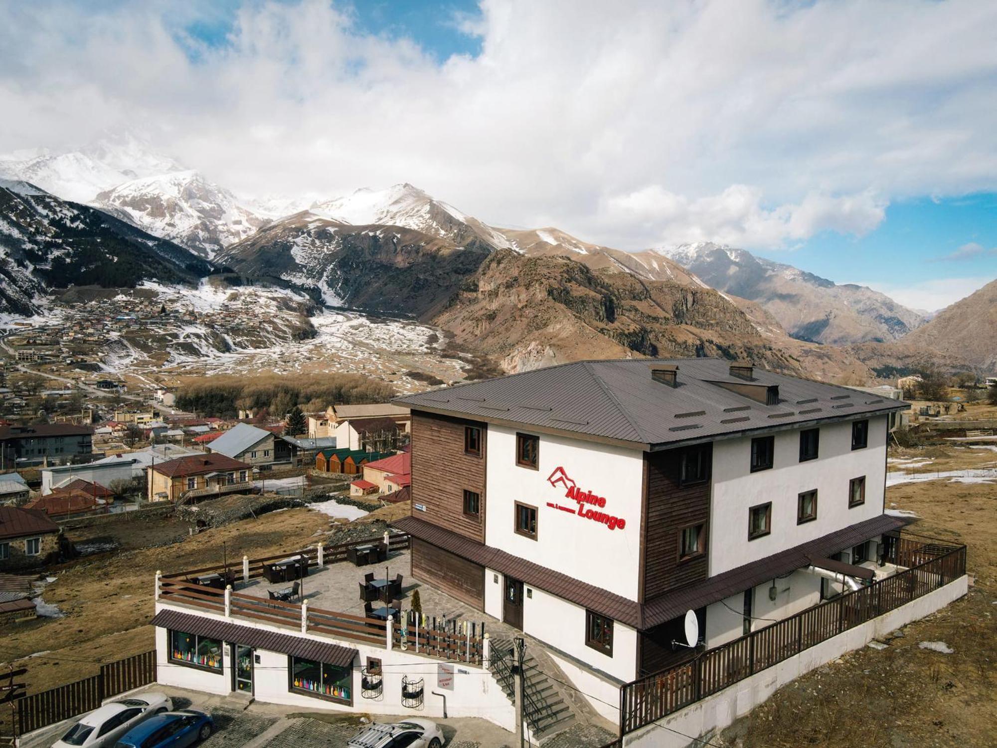 Alpine Lounge Kazbegi Hotel Exterior photo