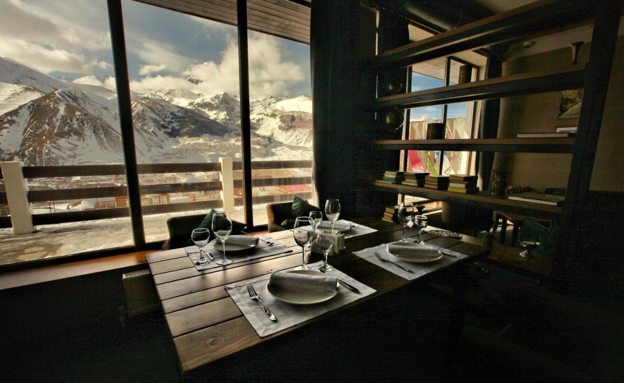 Alpine Lounge Kazbegi Hotel Exterior photo