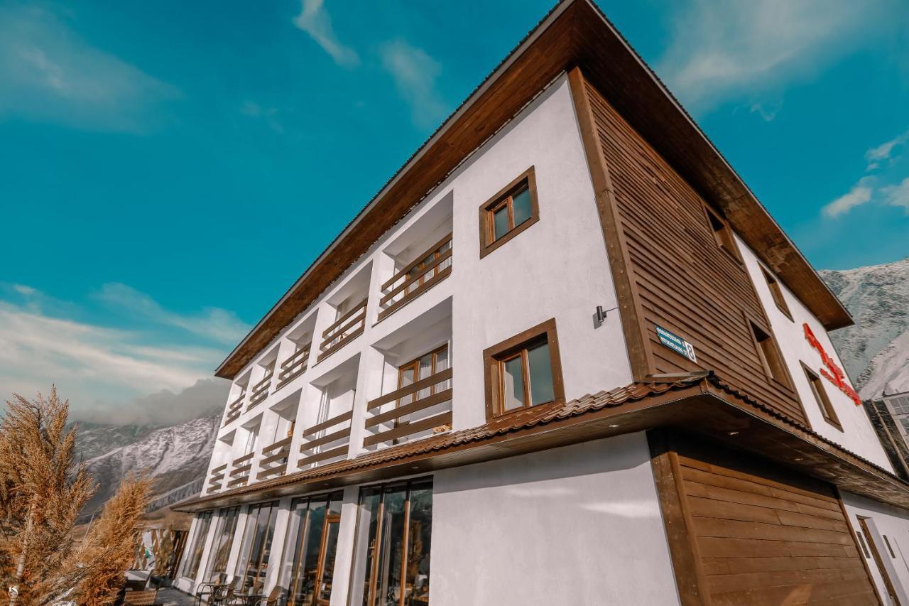 Alpine Lounge Kazbegi Hotel Exterior photo